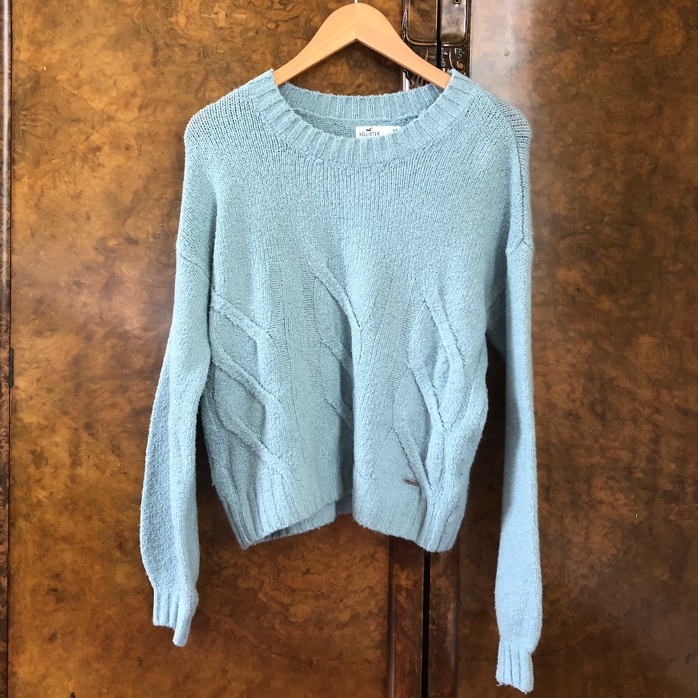 blue hollister sweater